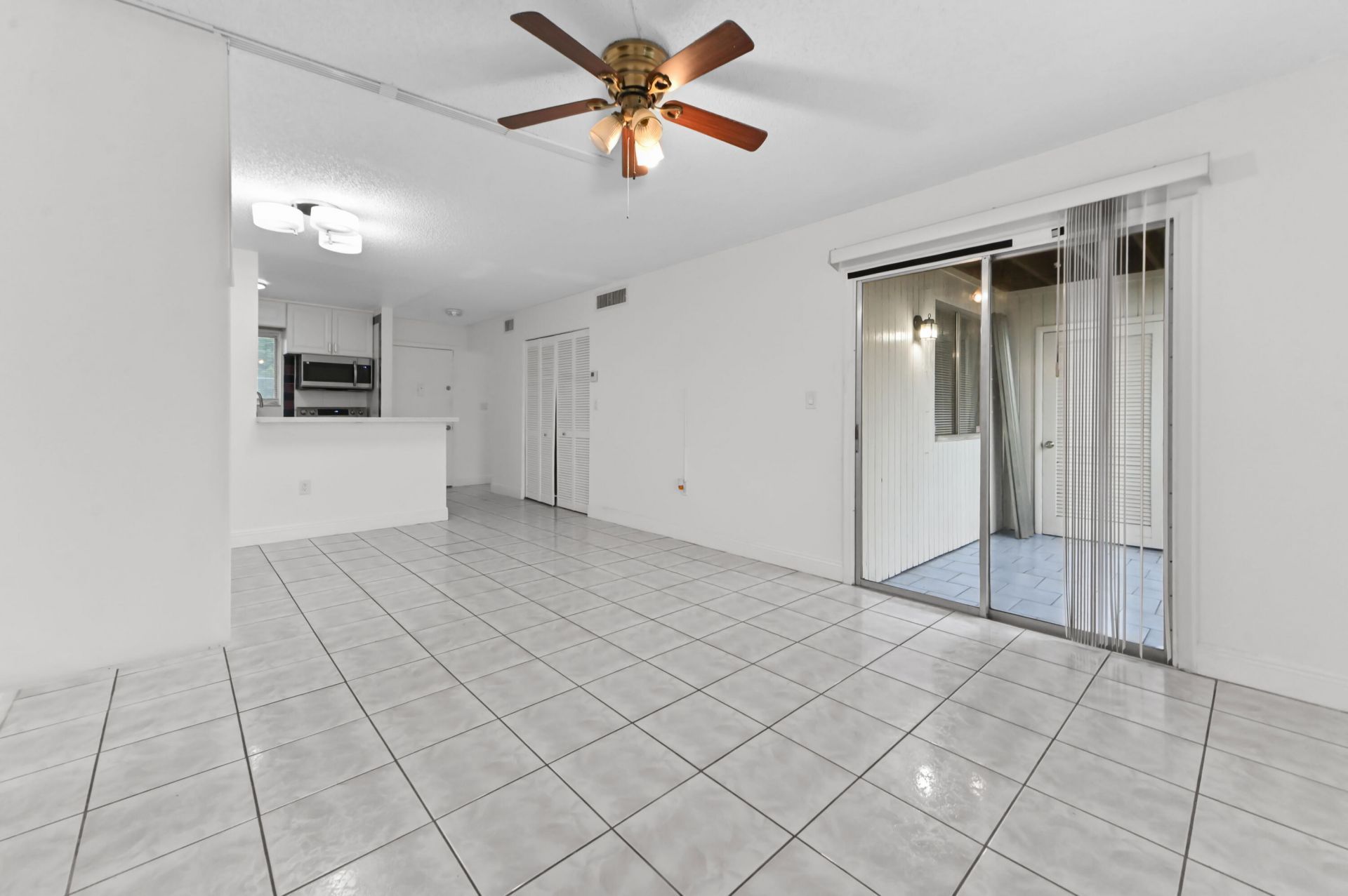 6034 Forest Hill Boulevard, Unit 107, West Palm Beach, FL 33415 Photo