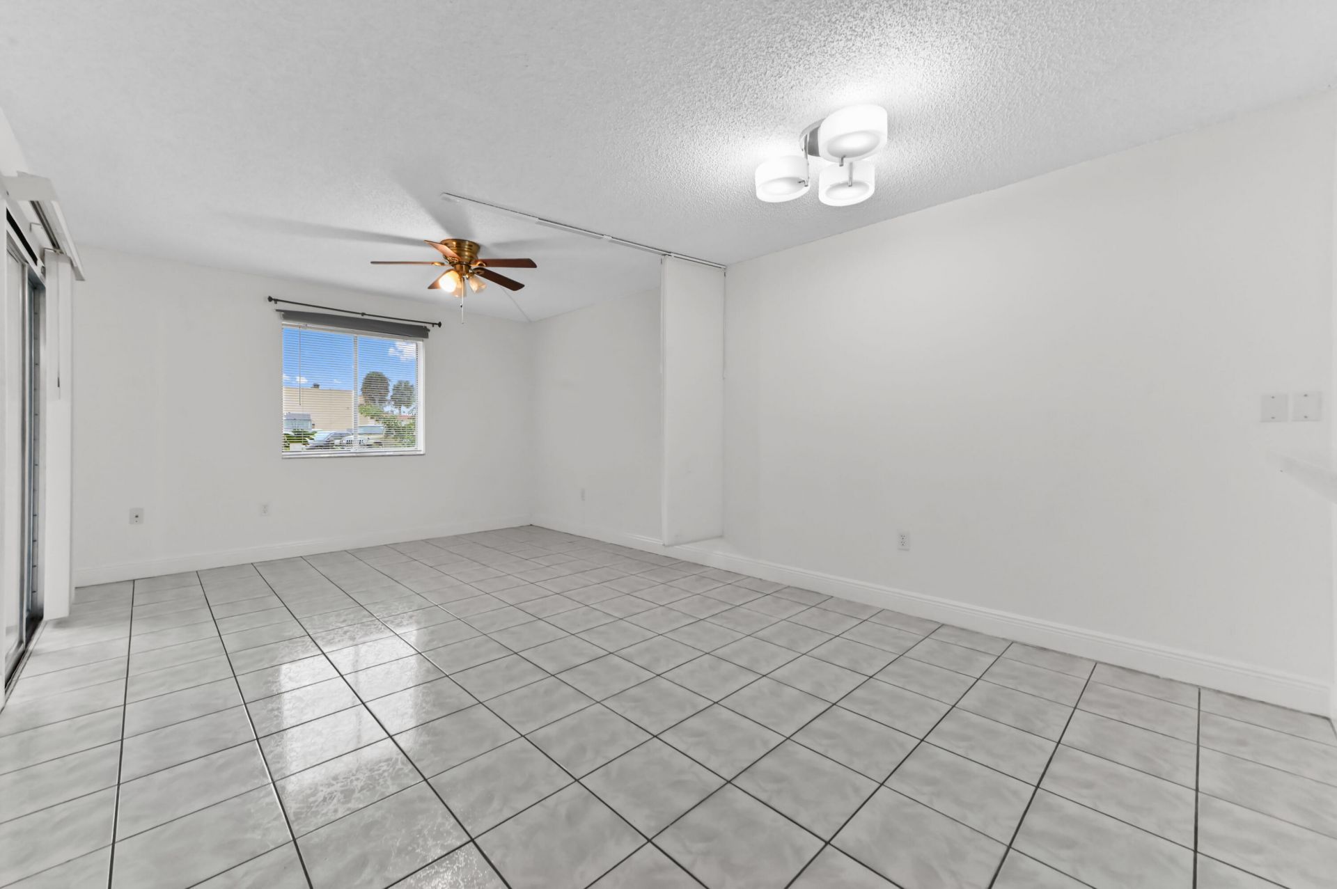 6034 Forest Hill Boulevard, Unit 107, West Palm Beach, FL 33415 Photo