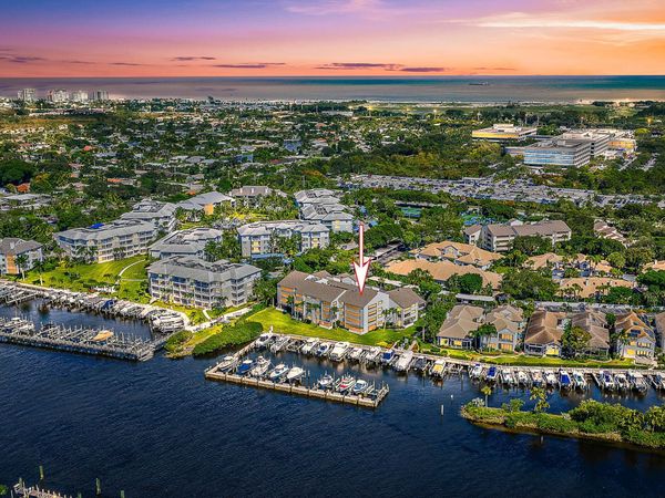 513 Oak Harbour Drive, Juno Beach, FL 33408