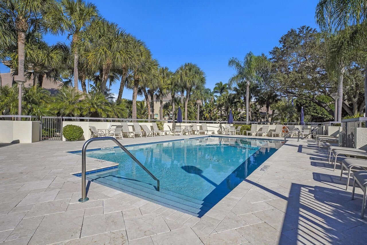 513 Oak Harbour Drive, Juno Beach, FL 33408 Photo