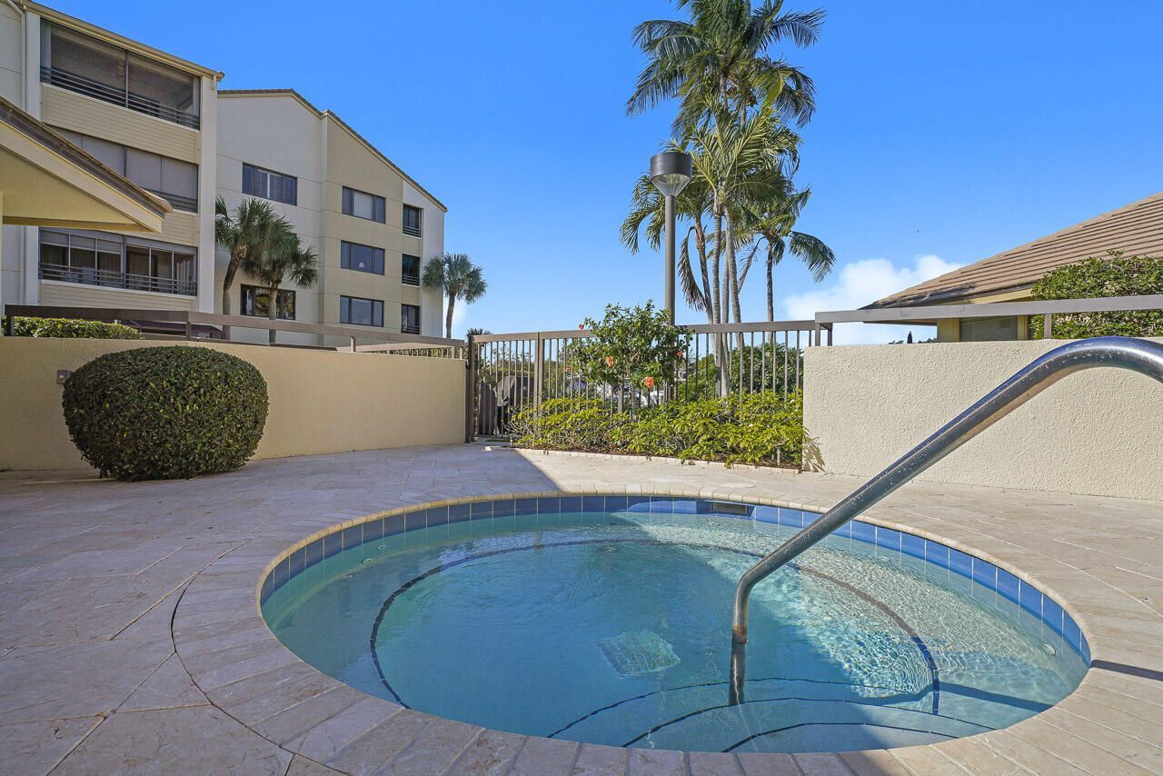 513 Oak Harbour Drive, Juno Beach, FL 33408 Photo
