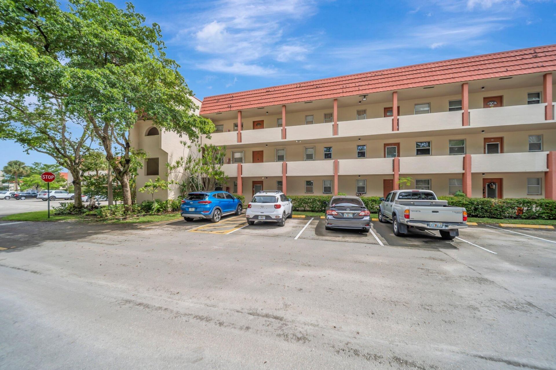 2700 Sunrise Lakes Drive W, Unit 201, Sunrise, FL 33322 Photo