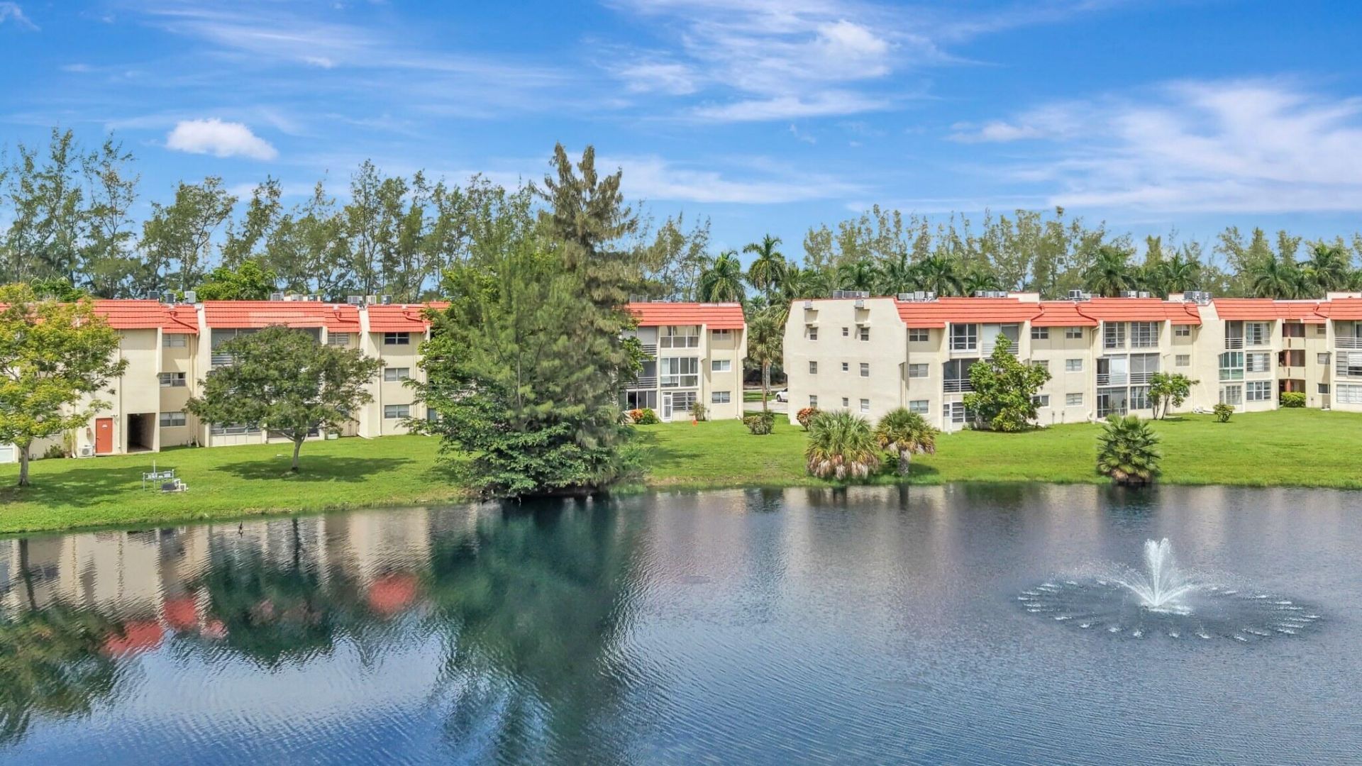 2700 Sunrise Lakes Drive W, Unit 201, Sunrise, FL 33322 Photo