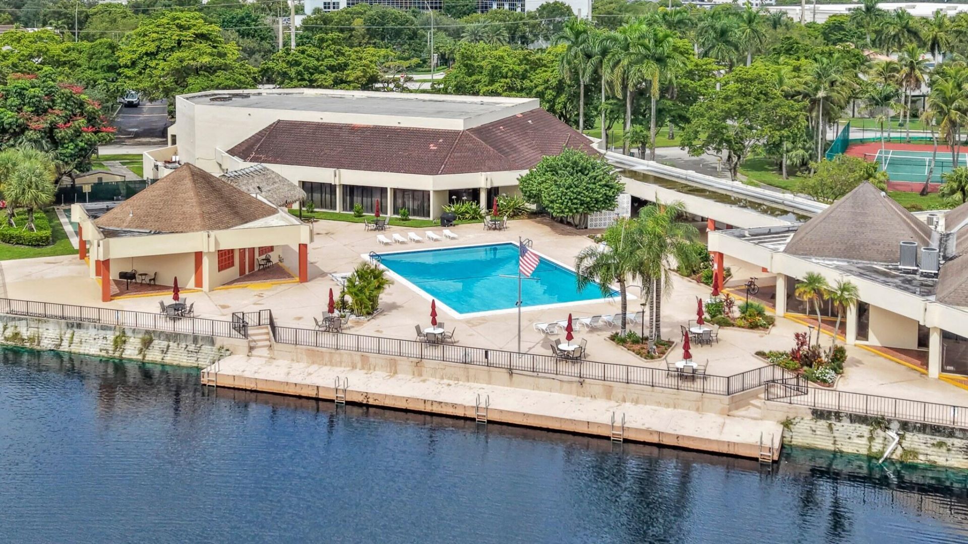 2700 Sunrise Lakes Drive W, Unit 201, Sunrise, FL 33322 Photo