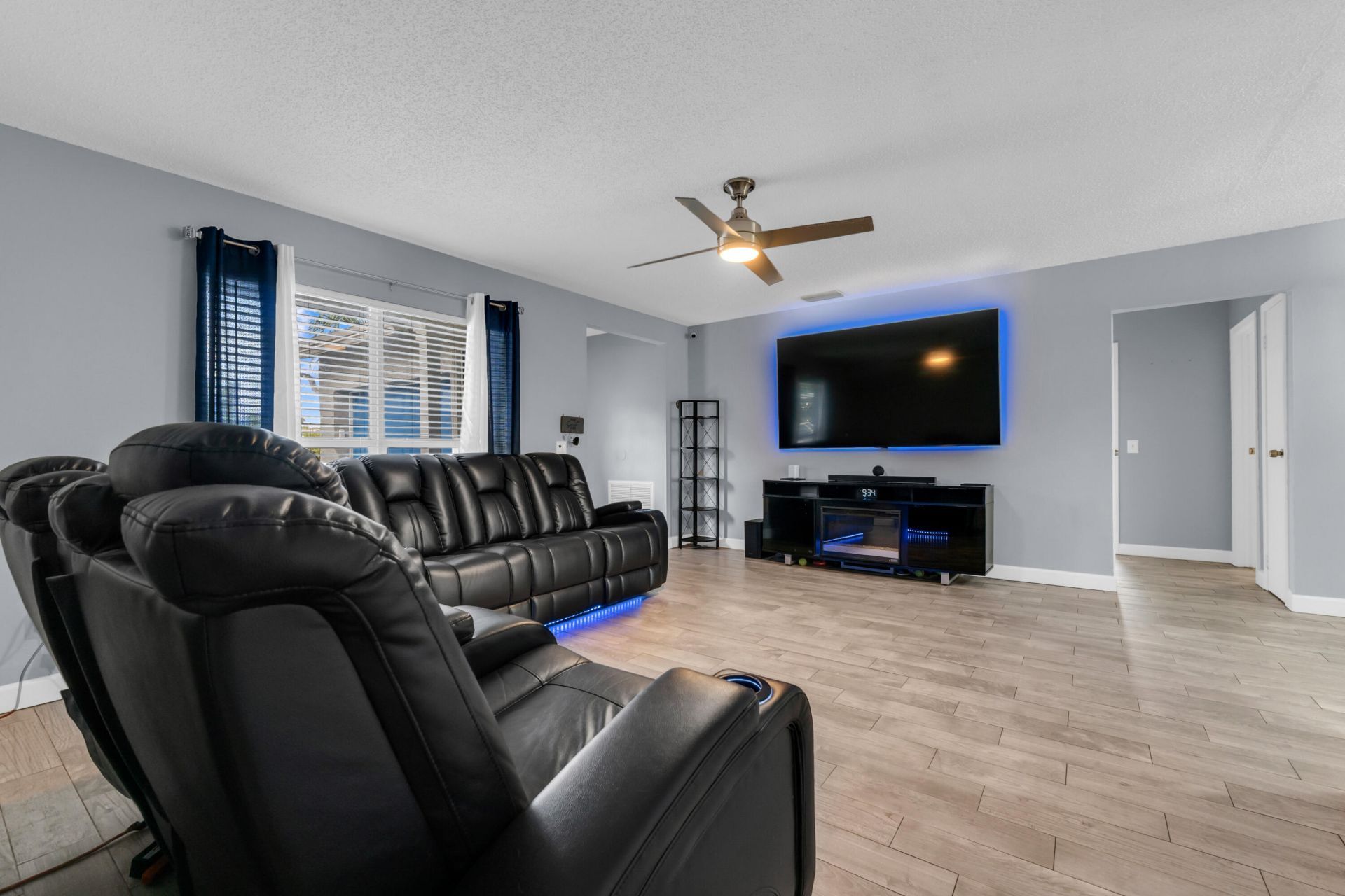 3740 NW 113th Avenue, Sunrise, FL 33323 Photo