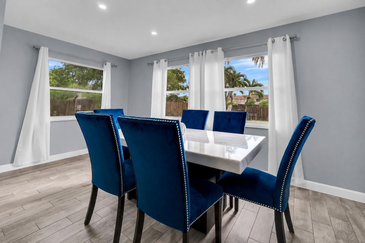 3740 NW 113th Avenue, Sunrise, FL 33323 Photo