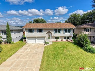 5613 S 139th Street, Omaha, NE 68137