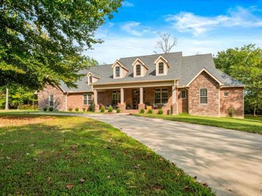 306 Combs Circle, London, KY 40744