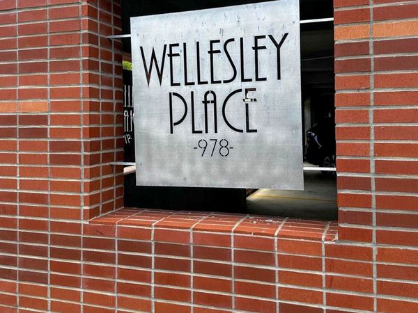 978 Worcester, Unit 206, Wellesley, MA 02482