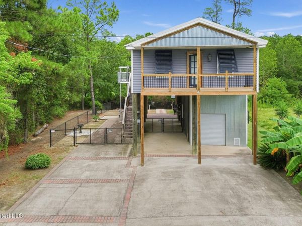 43 Fiber Street, Bay Saint Louis, MS 39520