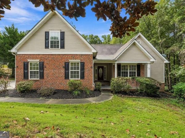 6749 Carriage Walk Lane, Flowery Branch, GA 30542