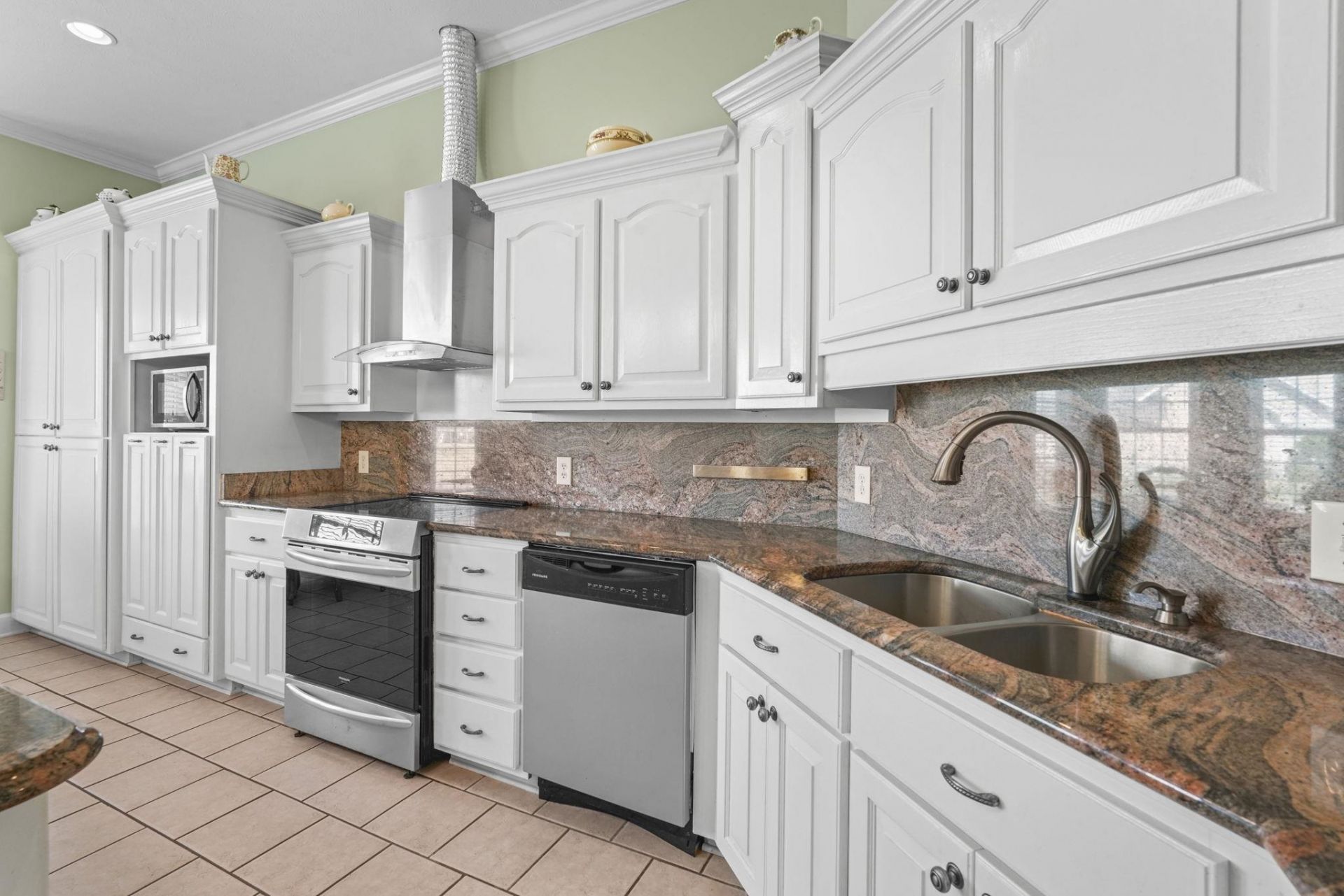 3712 Faith Dr. Photo 10