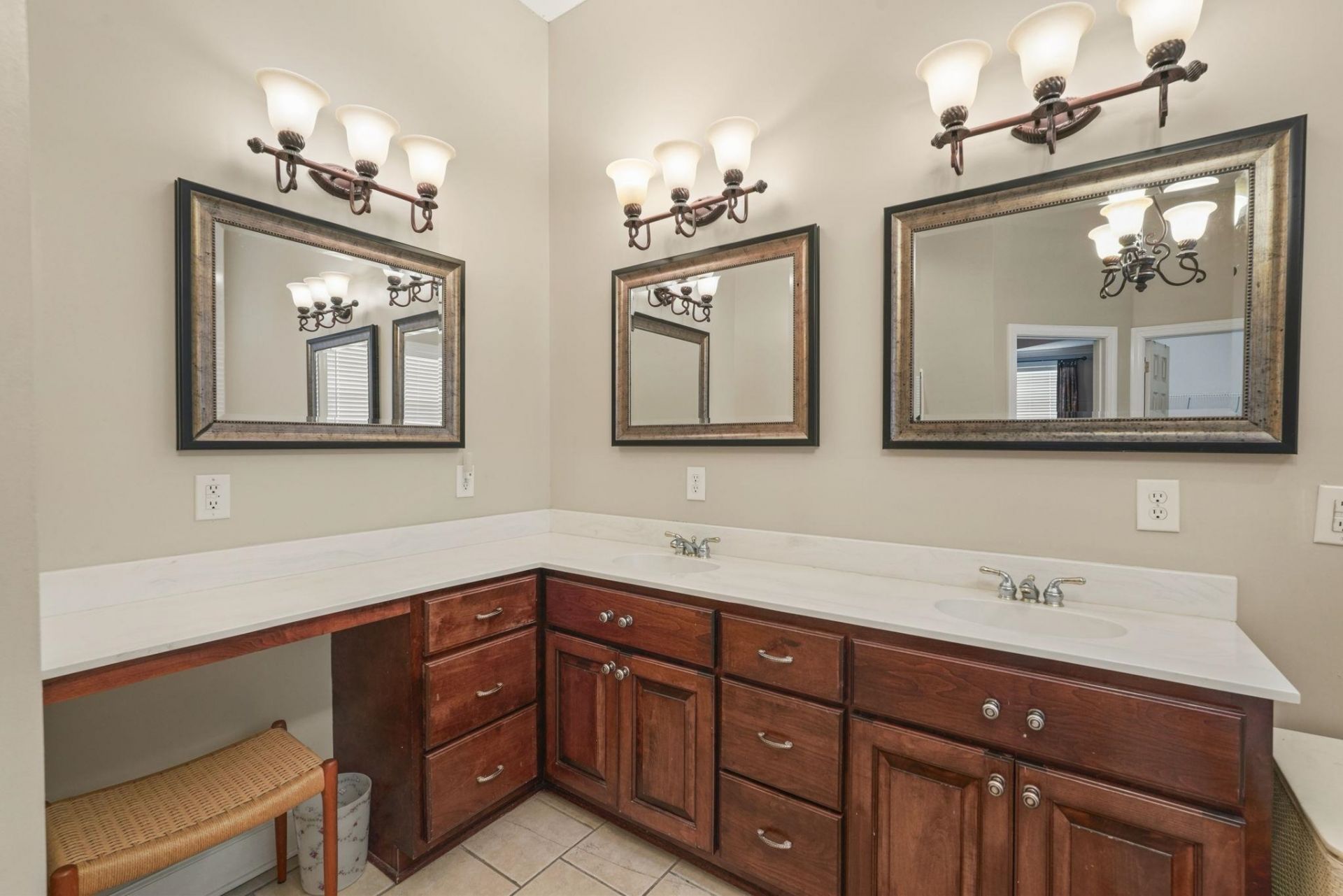 3712 Faith Dr. Photo 25