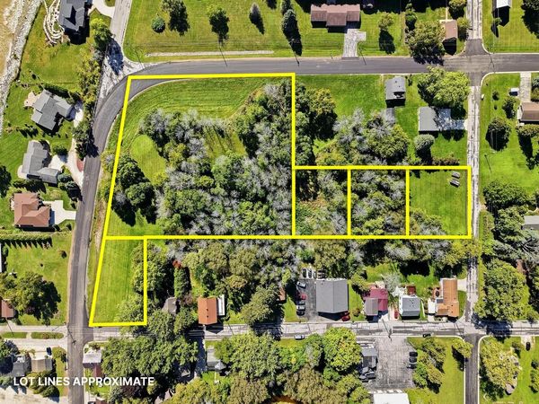 5Lts LAKESHORE ROAD, Cleveland, WI 53015