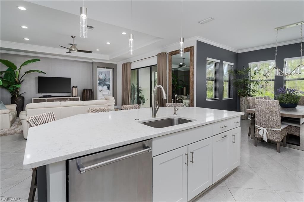 4664 Abaca Cir, Naples, FL 34119 Photo