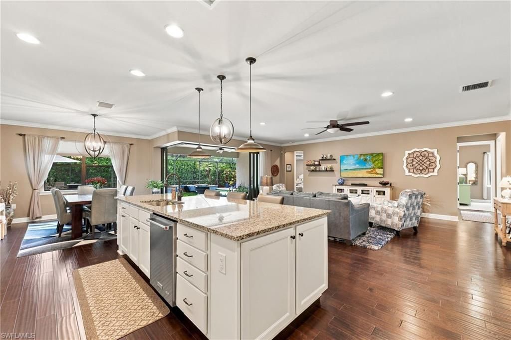 7230 Live Oak Dr, Naples, FL 34114 Photo