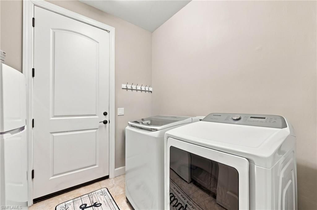 7230 Live Oak Dr, Naples, FL 34114 Photo
