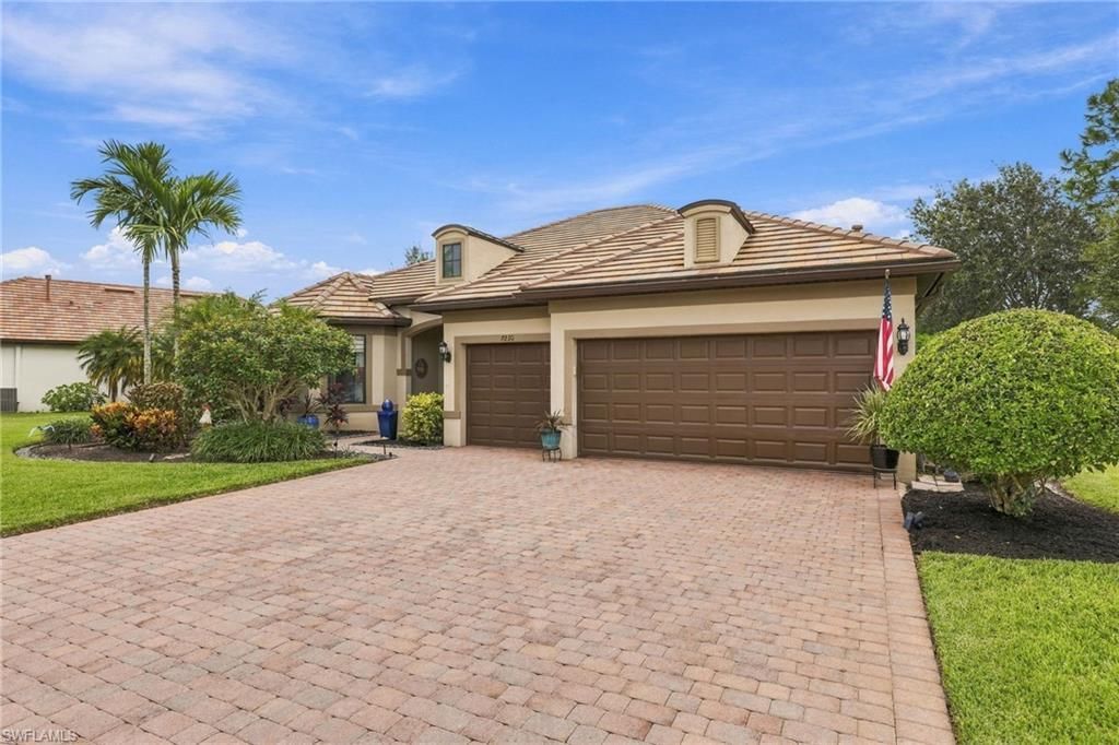 7230 Live Oak Dr, Naples, FL 34114 Photo