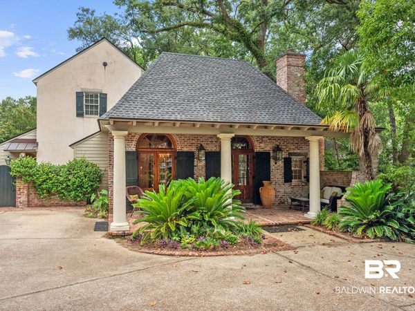 209 Magnolia Avenue, Fairhope, AL 36532