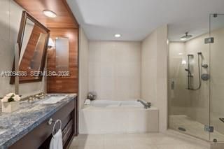 6799 Collins Ave, Unit 606, Miami Beach, FL 33141 Photo