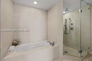 6799 Collins Ave, Unit 606, Miami Beach, FL 33141 Photo