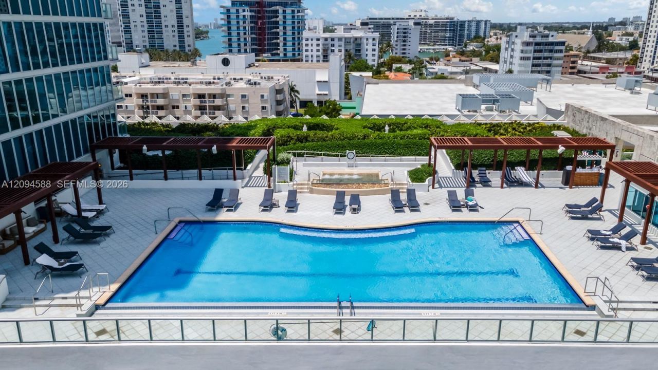 6799 Collins Ave, Unit 606, Miami Beach, FL 33141 Photo