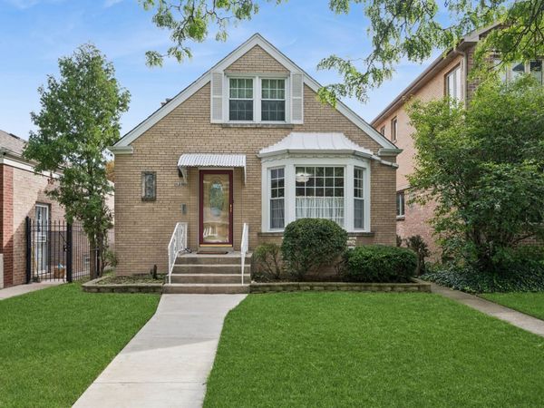 6219 N Kedvale Avenue, Chicago, IL 60646