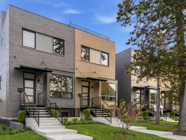 49 Prairie Avenue, Unit 49B, Highwood, IL 60040