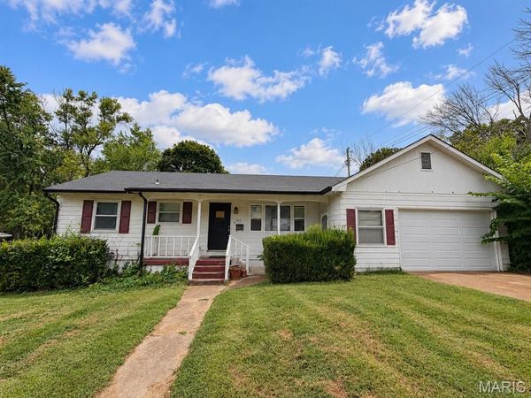 421 N Elm Street, Pacific, MO 63069