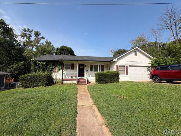 421 N Elm Street , Pacific, MO 63069