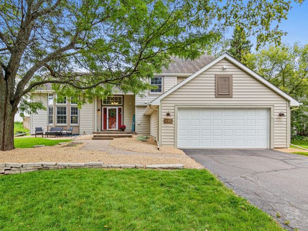 726 Camberwell Drive, Eagan, MN 55123