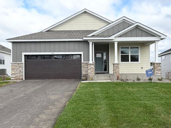 5180 Long Pointe Bay, Woodbury, MN 55129