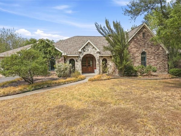 13989 Windham Drive, Van Alstyne, TX 75495