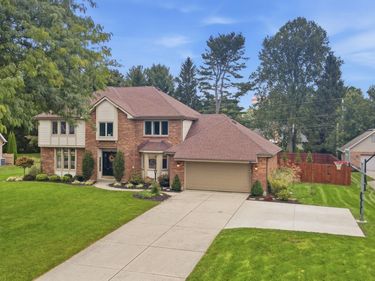 2091 Canterbury Court, Troy, OH 45373