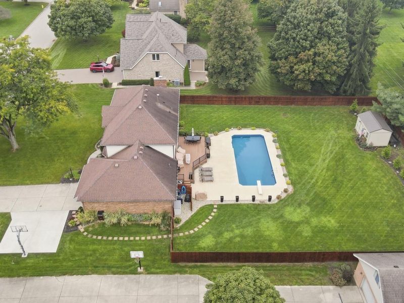 2091 Canterbury Court, Troy, OH 45373 Photo 3