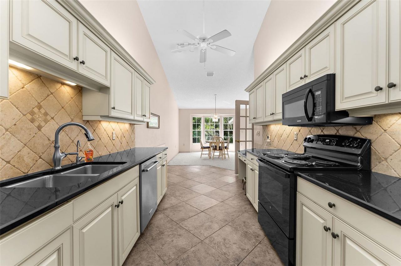 6724 Approach Road, Unit 3, Sarasota, FL 34238 Photo