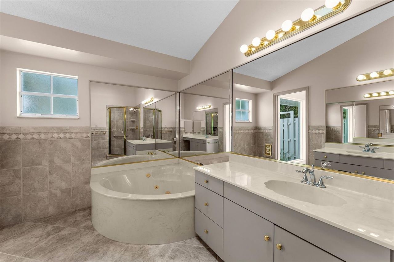 6724 Approach Road, Unit 3, Sarasota, FL 34238 Photo