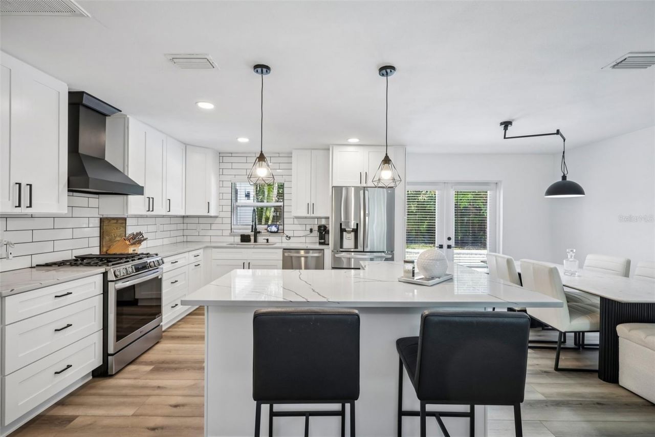 4600 Bayshore Boulevard Ne, Saint Petersburg, FL 33703 Photo