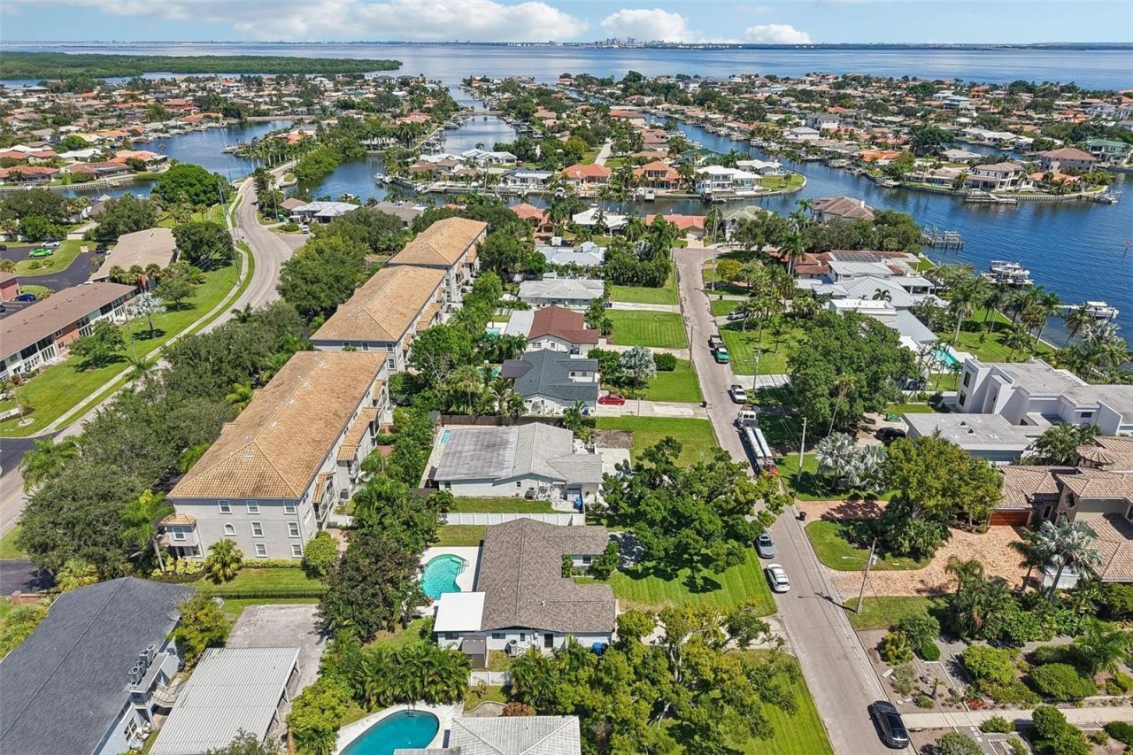 4600 Bayshore Boulevard Ne, Saint Petersburg, FL 33703 Photo