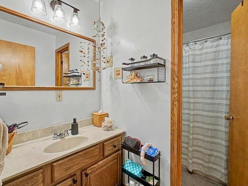 712 Crestrose Circle , Howard, OH 43028 Photo 15