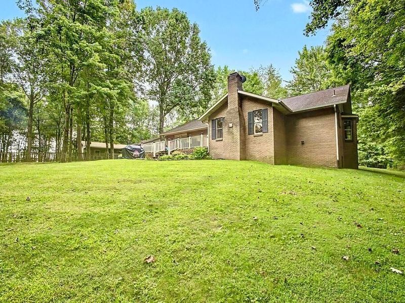 712 Crestrose Circle , Howard, OH 43028 Photo 5