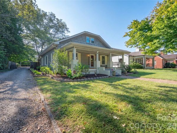 826 Davie Avenue , Statesville, NC 28677