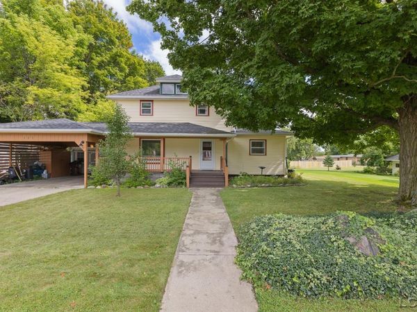121 S King , Brooklyn, MI 49230