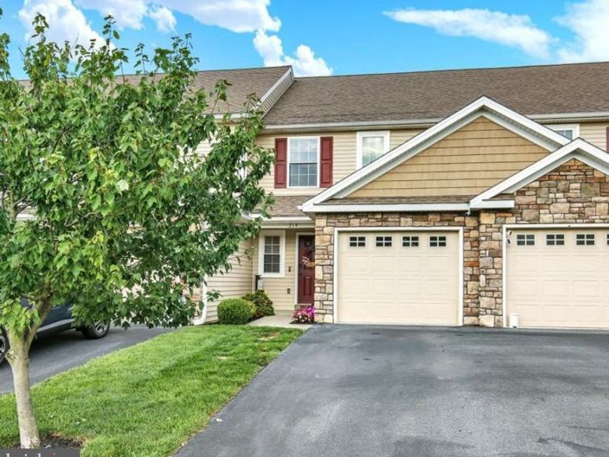219 Lakeside Crossing, Mount Joy, PA 17552 Main Photo