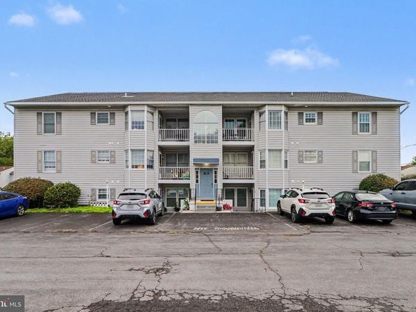 130-11 W PORTLAND STREET , Unit 11, MECHANICSBURG, PA 17055