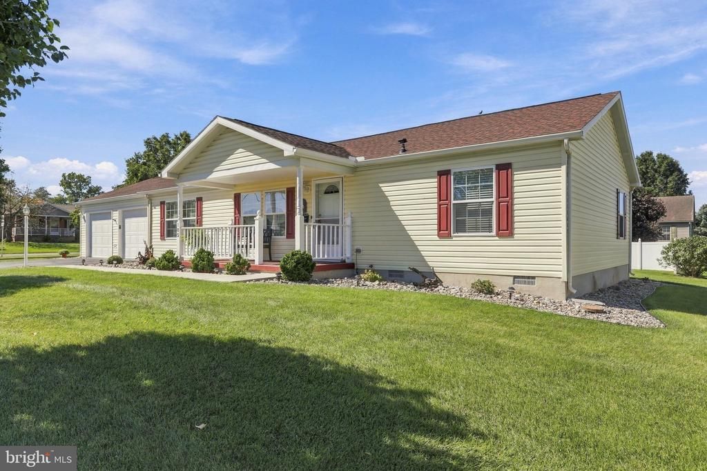 185 NEW LANE, CHAMBERSBURG, PA 17202
