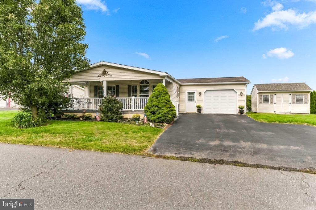 535 Conestoga Drive, Coatesville, PA 19320 Main Photo