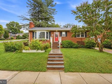 899 N NOTTINGHAM STREET, ARLINGTON, VA 22205