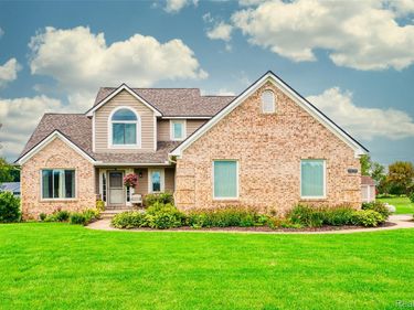 9257 Schrepfer Road, Cohoctah Township, Mi 48855