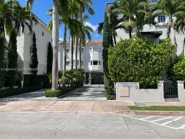 261 Navarre Ave , Unit C-4, Coral Gables, FL 33134